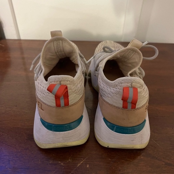 Sorel Tan Sneakers with Red and Green Details - Picture 3 of 7